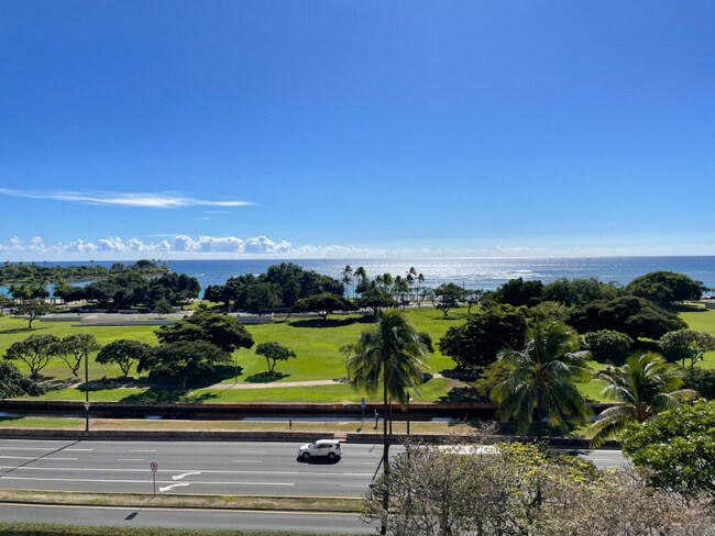Building Photo - 1350 Ala Moana Blvd