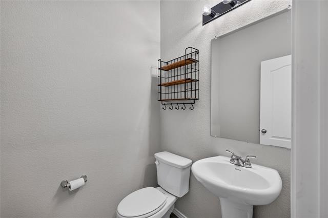 Building Photo - 2420 Canongate Dr
