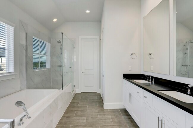 Building Photo - 2727 Dolce Oaks Dr