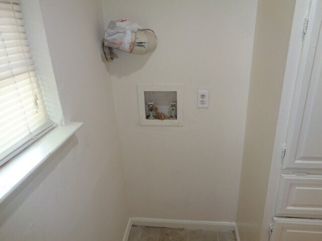 Building Photo - 701 Foster Dr