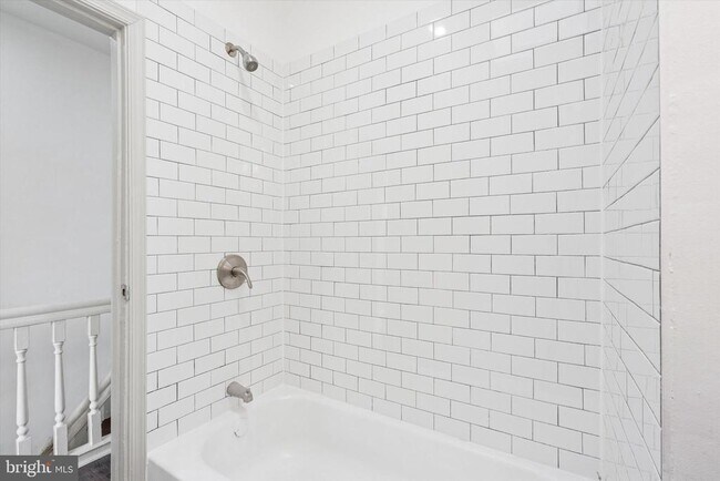 Building Photo - 5551 Addison St