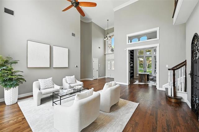 Building Photo - 350 Silverwood Cir