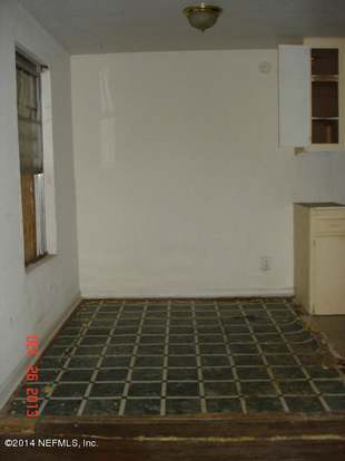 Building Photo - 918 Cornwallis Dr