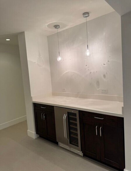 Building Photo - 2930 SW 79th Ct