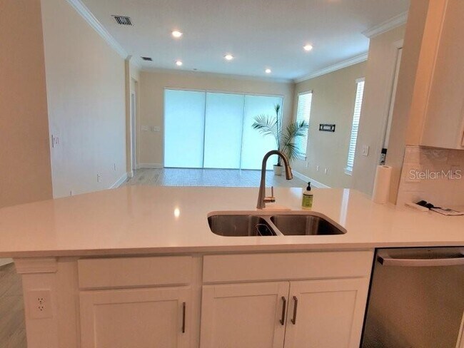 Building Photo - 16087 Ivy Rdg Ct