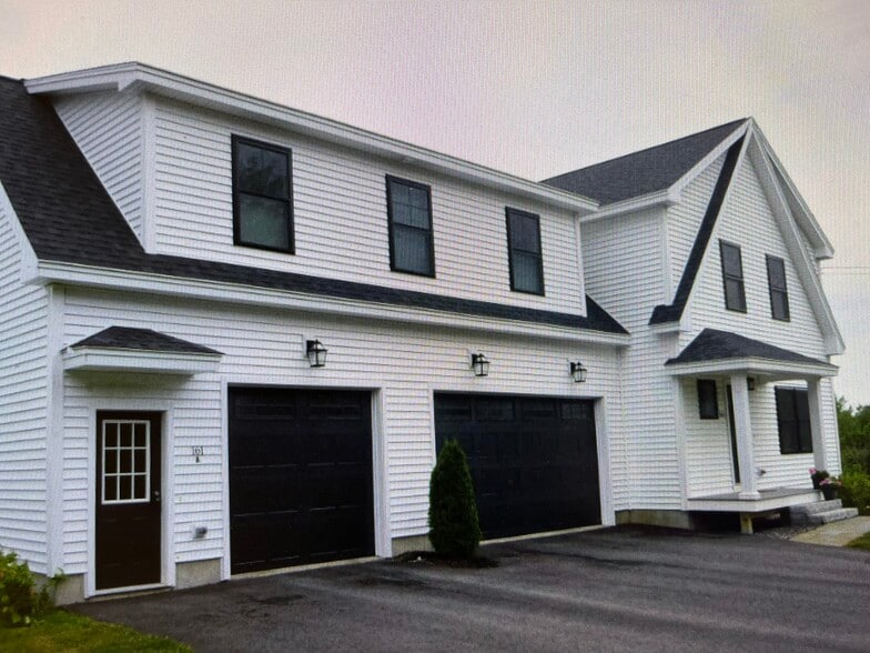 Primary Photo - 163 Middle Rd