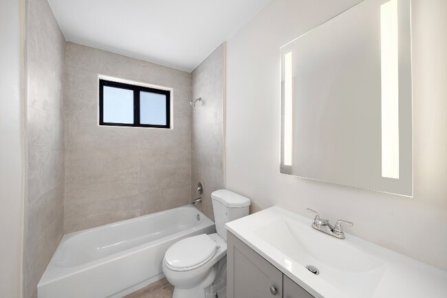 Building Photo - 1310 W 29th St
