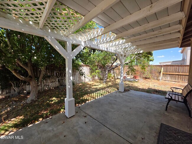 Building Photo - 5175 Capri Ct