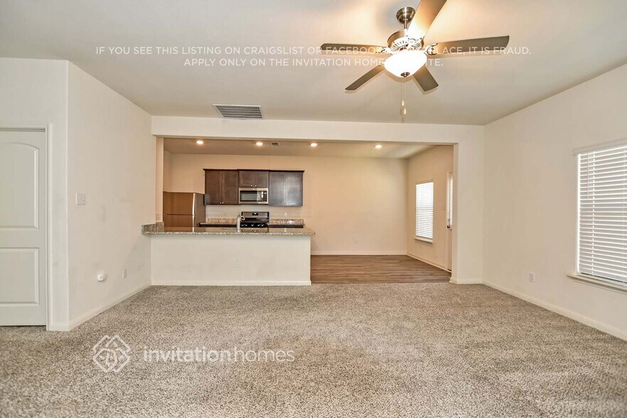 Building Photo - 3032 Chico Dr