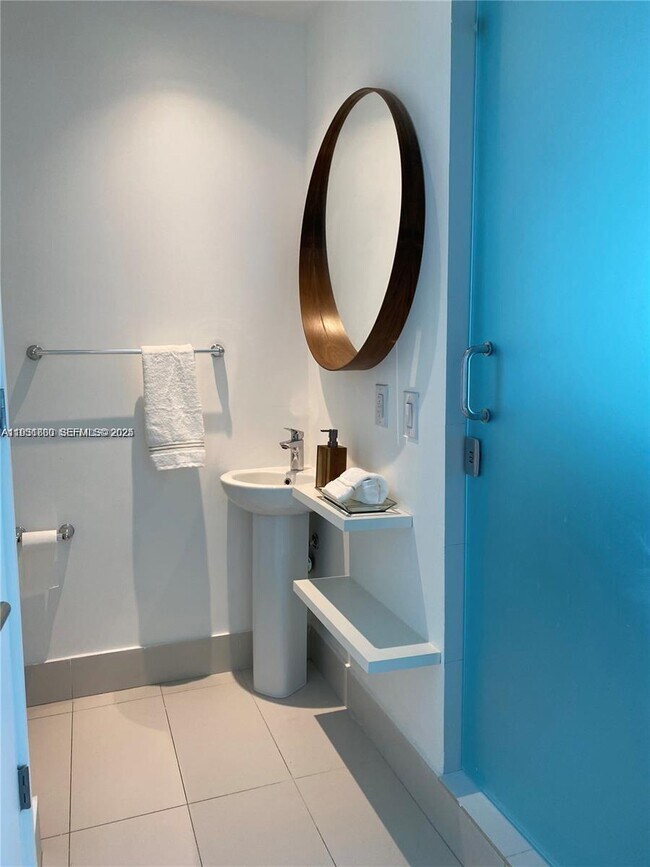 Building Photo - 501 NE 31st St