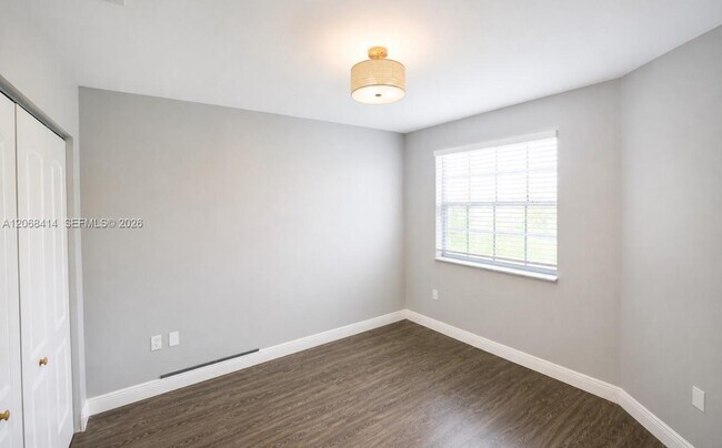 Building Photo - 11840 SW 99th St