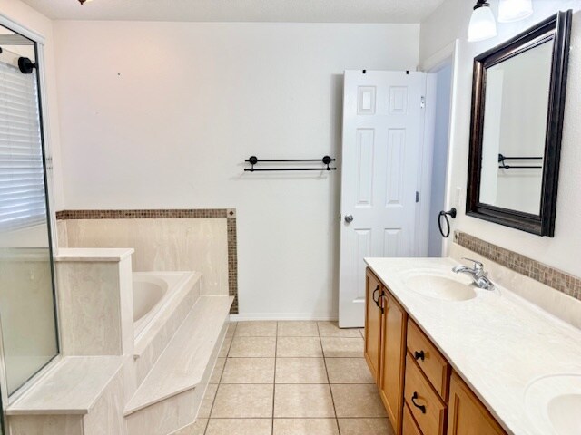 Building Photo - 1199 Mirador Loop N E