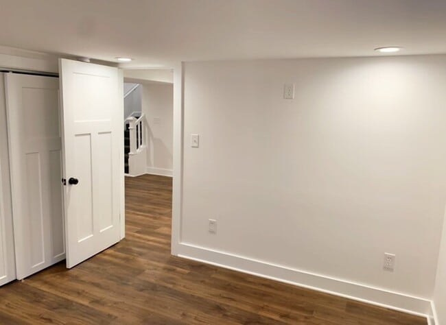 Building Photo - 1916 E 65th St