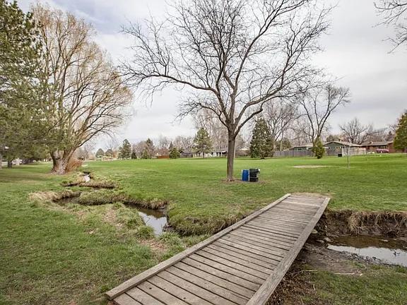 Building Photo - 1020 Meadowbrook Dr