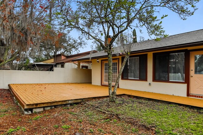 Building Photo - 1960 Oak Twist Ct