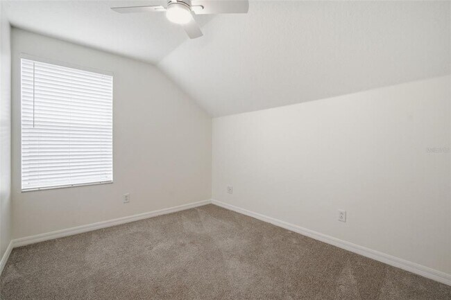 Building Photo - 10604 Lakeside Vista Dr