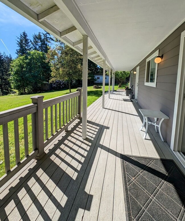 Building Photo - Large 4 Bedroom Home for rent in PO - Over Two Acres and Room to Roam!