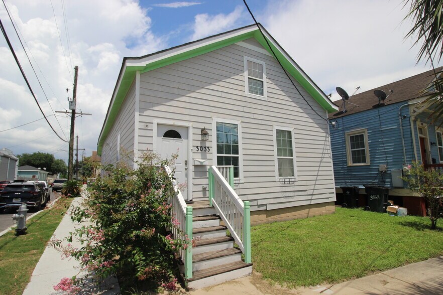 Primary Photo - 3303 Toledano St
