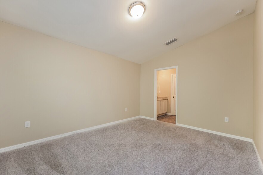 Building Photo - 9160 Aegean Cir