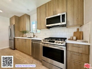 Building Photo - 330 Parkman Ave