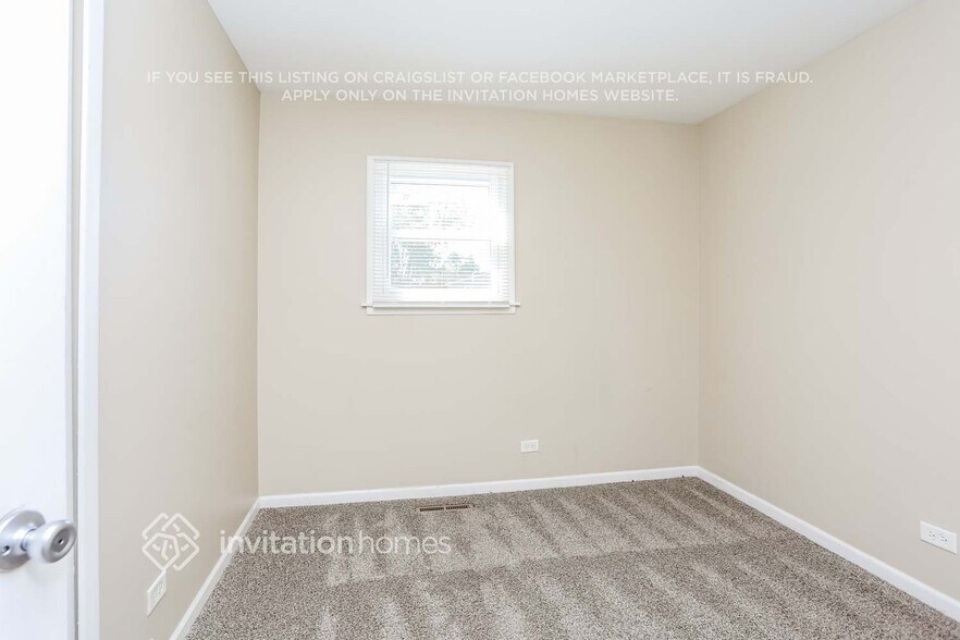 Building Photo - 5824 Orange Ln