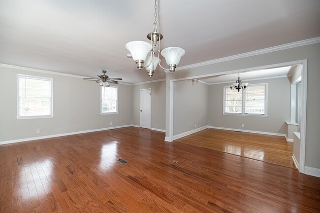 Building Photo - 519 Harolds Dr NW