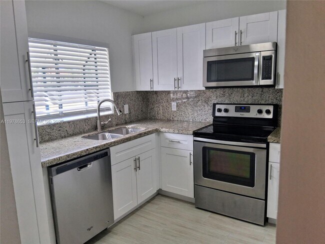 Building Photo - 1205 Congressional Way