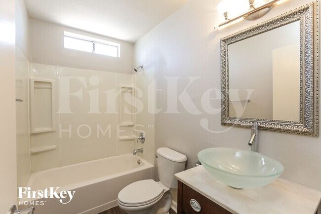 Building Photo - 4222 E Apollo Rd