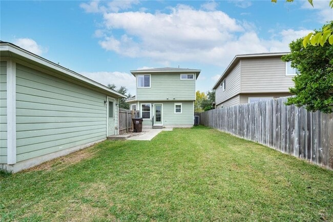 Building Photo - 2735 Fairview Dr