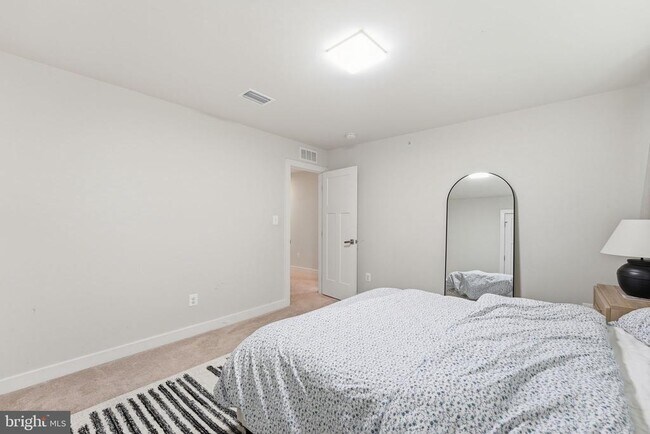 Building Photo - 11190 Wheeler Ridge Dr