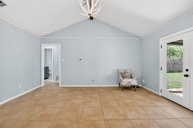 Building Photo - 10004 Woodhaven Dr