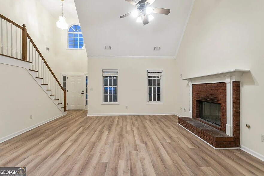 Building Photo - 160 Windward Dr
