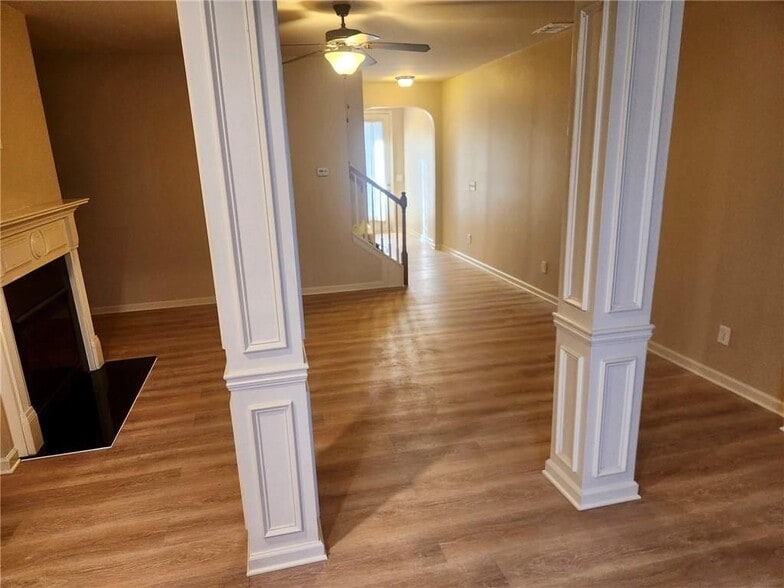 Building Photo - 3702 Brockenhurst Dr