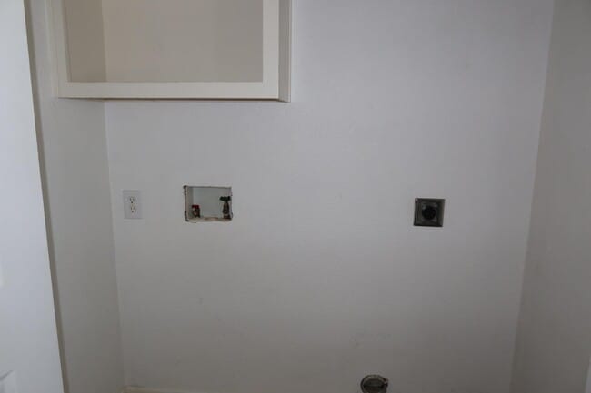 Building Photo - 5223 Air Force Dr