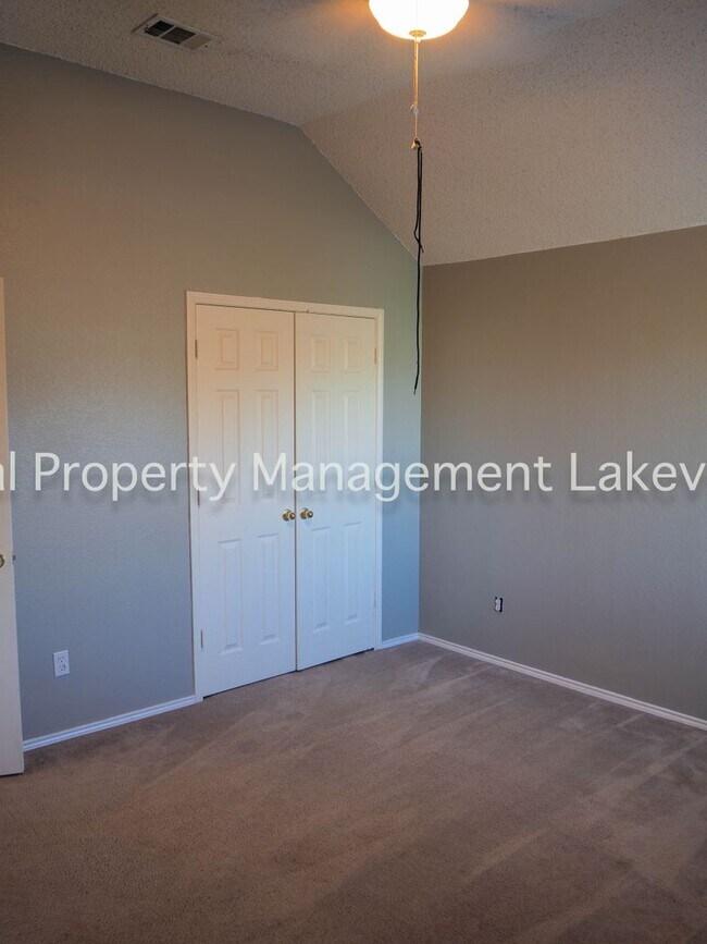 Building Photo - 7500 Waterside Pl