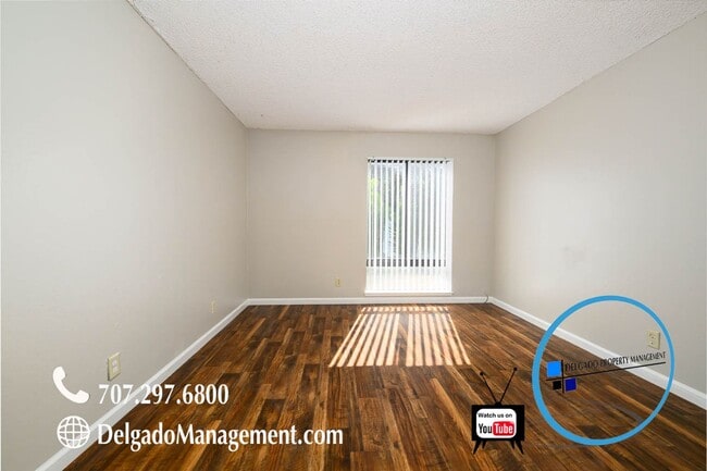 Building Photo - Benicia 2 bedroom condo
