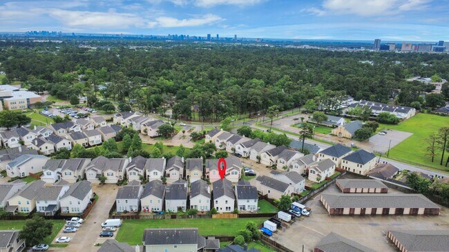 Building Photo - 10062 Hillside Bayou Dr