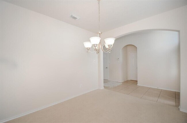 Building Photo - 25835 Orchard Knoll Ln