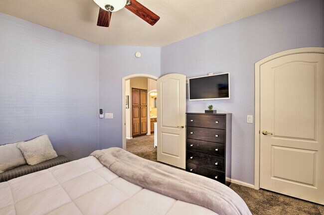 Building Photo - 3759 E Fruitvale Ave