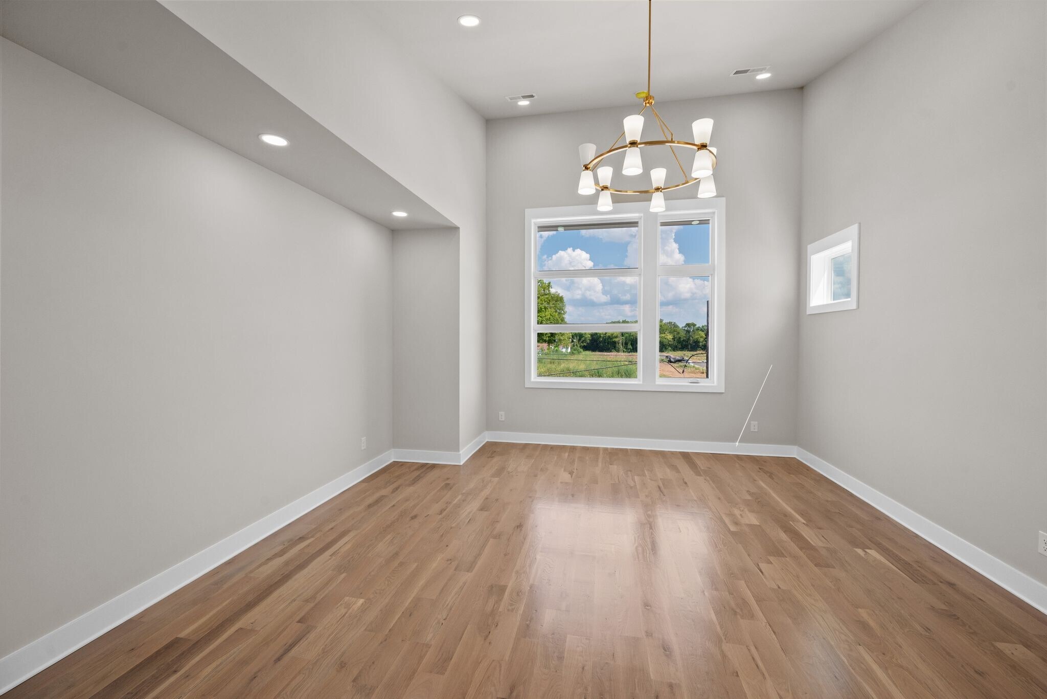 Building Photo - 2521 W Heiman St