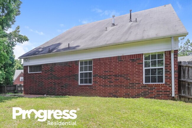 Building Photo - 9979 Misty Elm Dr