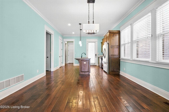 Building Photo - 10910 Kings Crown Dr