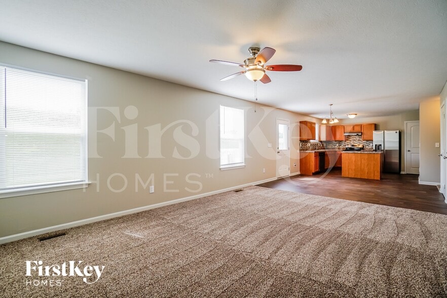 Building Photo - 2144 Greencrest Way