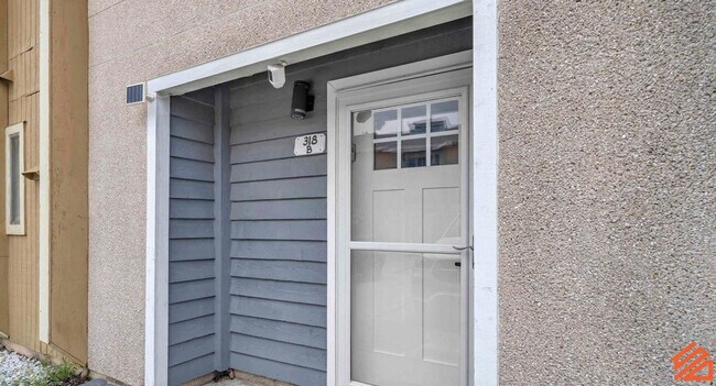 Building Photo - 318 Bream Ave
