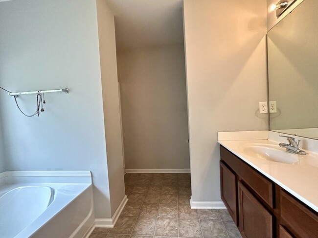 Building Photo - 5915 Parkstone Drive