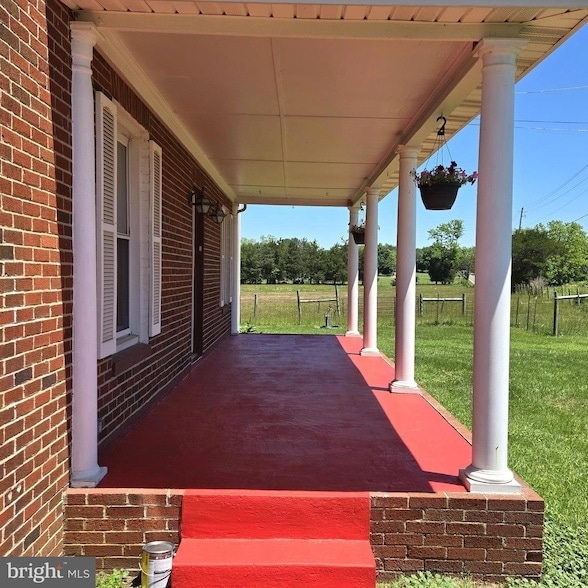 Building Photo - 8293 Leetown Rd