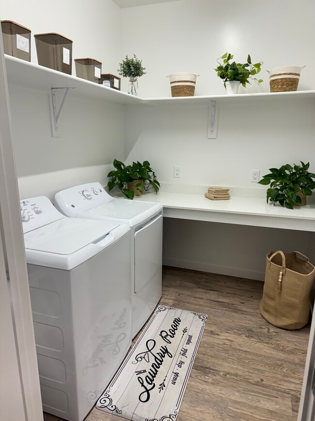 Building Photo - Sparrow Hill