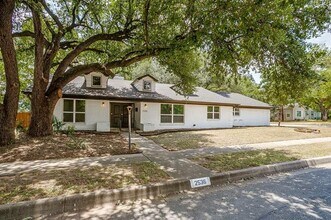 Building Photo - 2536 Daisy Ln