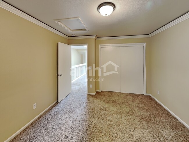 Building Photo - 4183 S Lisbon Way
