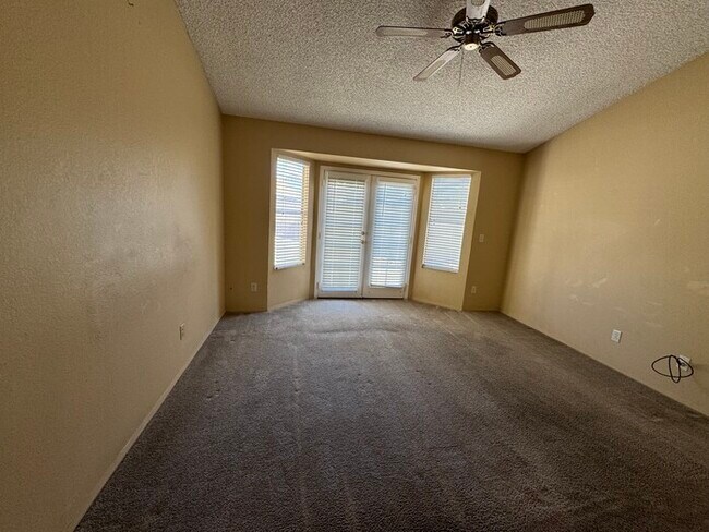 Building Photo - Glendale 3/2 With Garage